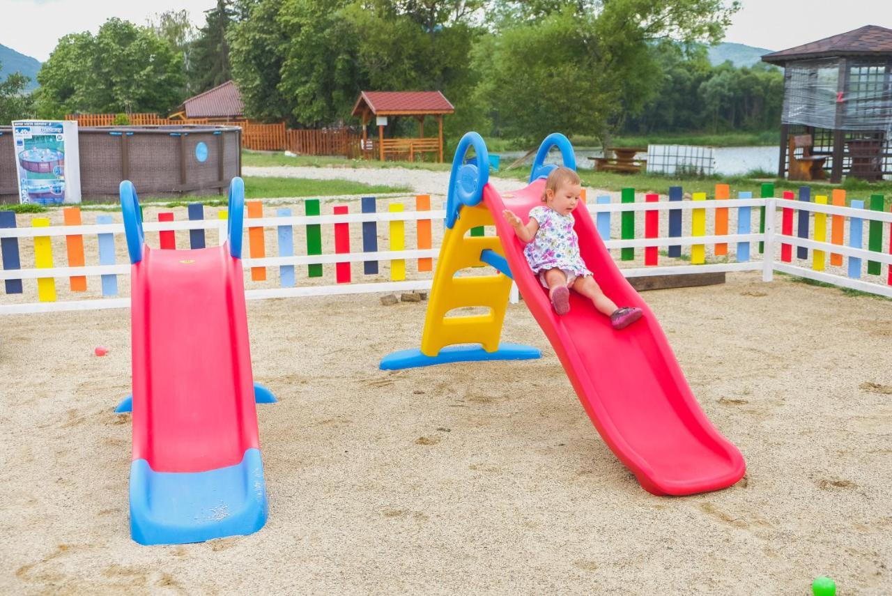 Къща За Гости Ivanyane Ngoại thất bức ảnh